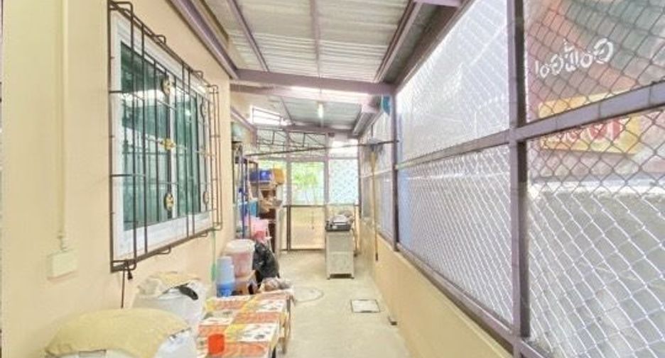 For rent 1 bed house in Watthana, Bangkok