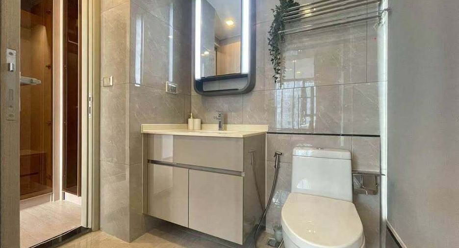 Wohnung zur Miete mit 2 Zimmer in Huai Khwang, Bangkok