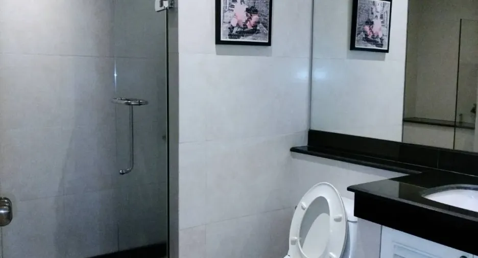 For sale 2 bedrooms condo in Watthana, Bangkok