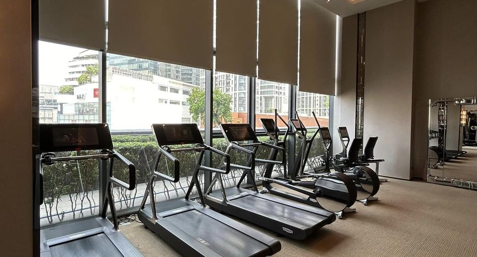For rent 2 bedrooms condo in Khlong Toei, Bangkok