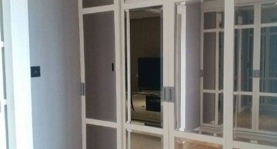 For rent 1 bed condo in Bang Rak, Bangkok