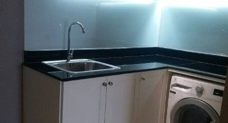 For rent 1 bed condo in Bang Rak, Bangkok