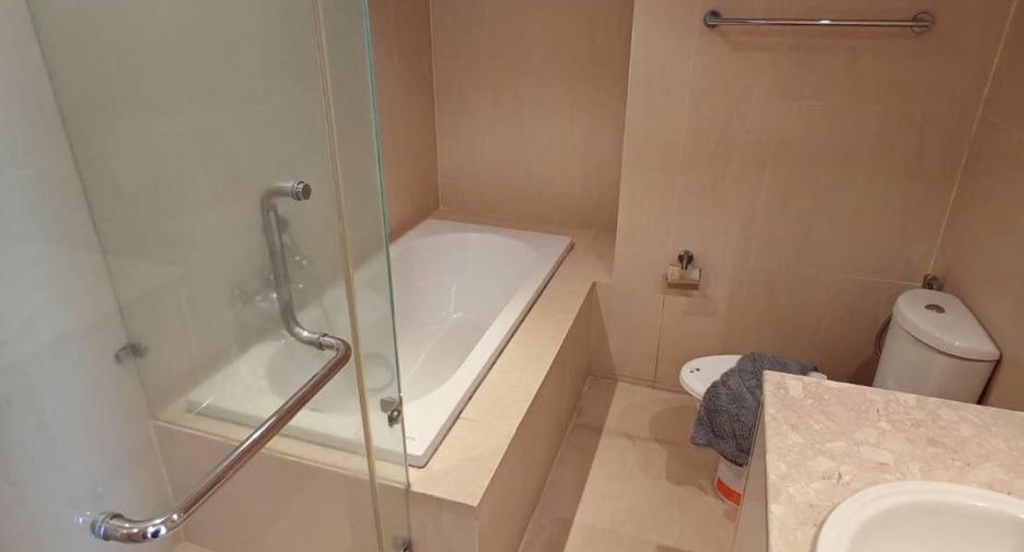 For rent 2 bedrooms condo in Mueang Phuket, Phuket