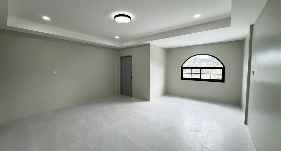 For sale 4 bedrooms house in Mueang Phuket, Phuket