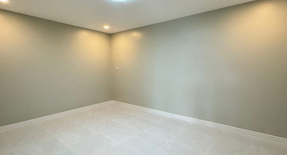 For sale 4 bedrooms house in Mueang Phuket, Phuket