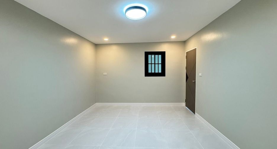 For sale 4 bedrooms house in Mueang Phuket, Phuket