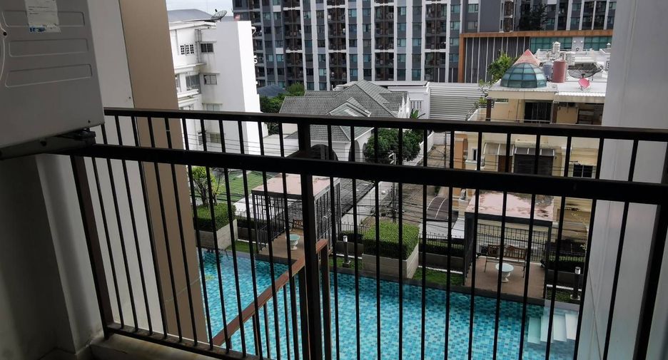 For sale 1 bed condo in Bang Phlat, Bangkok