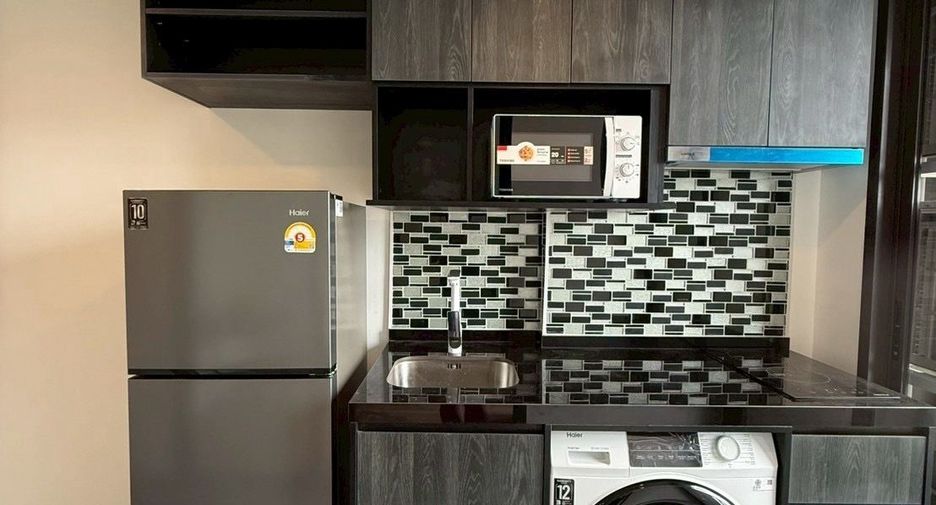 For rent 2 bedrooms condo in Bang Kapi, Bangkok