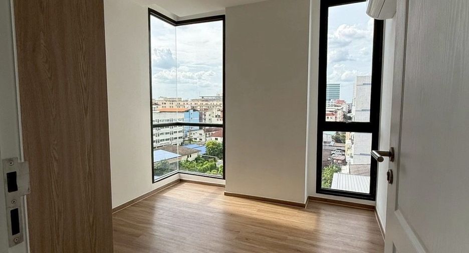For rent 2 bedrooms condo in Bang Kapi, Bangkok