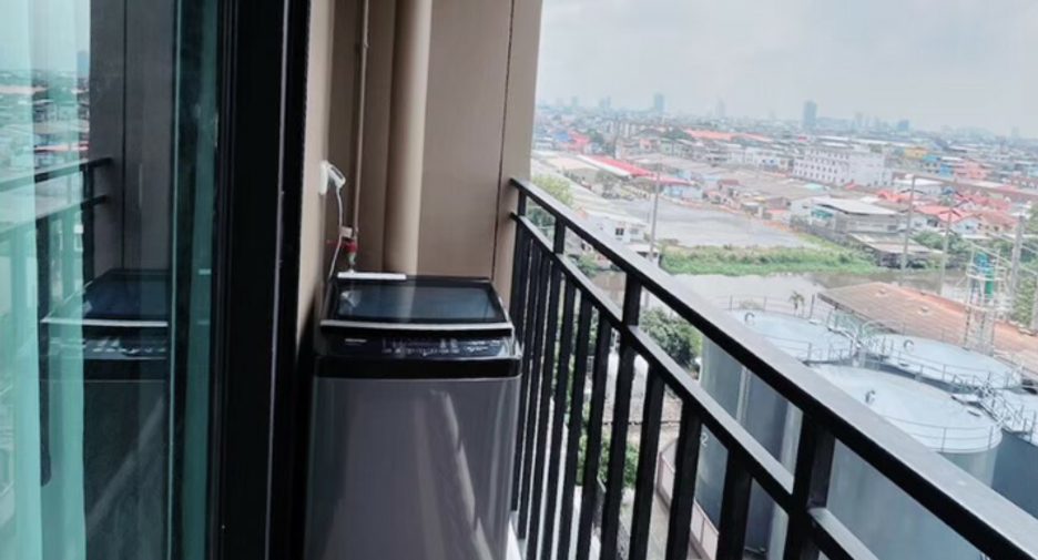 For sale studio condo in Mueang Samut Prakan, Samut Prakan