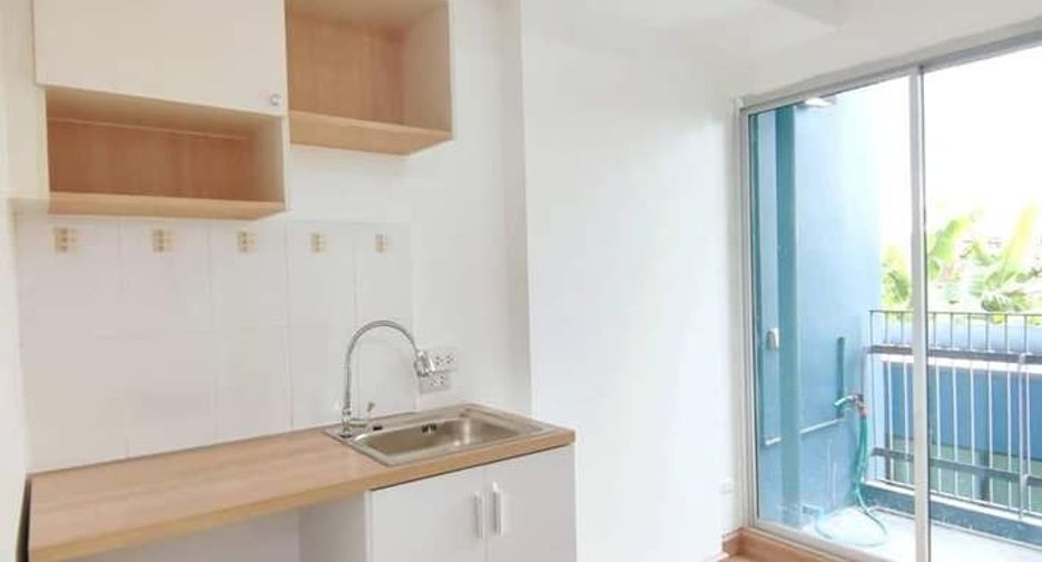 For sale 1 bed condo in Mueang Samut Prakan, Samut Prakan
