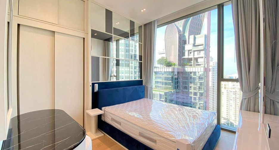 For rent 3 bedrooms condo in Khlong Toei, Bangkok