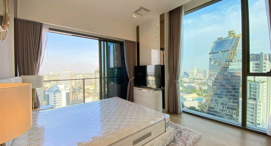 For rent 3 bedrooms condo in Khlong Toei, Bangkok