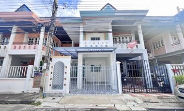 For sale 3 ベッドルーム townhouse in Bang Khen, Bangkok