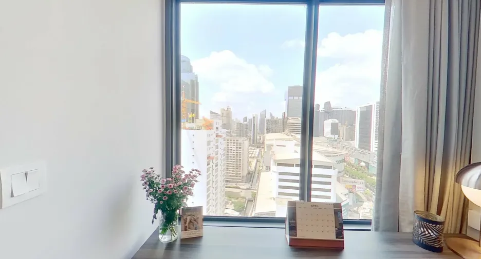 For rent 3 bedrooms apartment in Huai Khwang, Bangkok