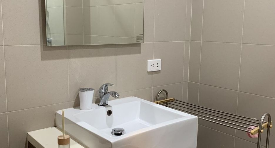 For rent 1 bed condo in Khlong San, Bangkok