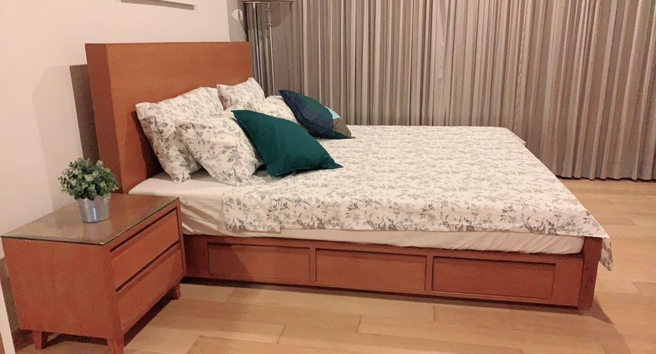 For rent 1 bed condo in Khlong San, Bangkok