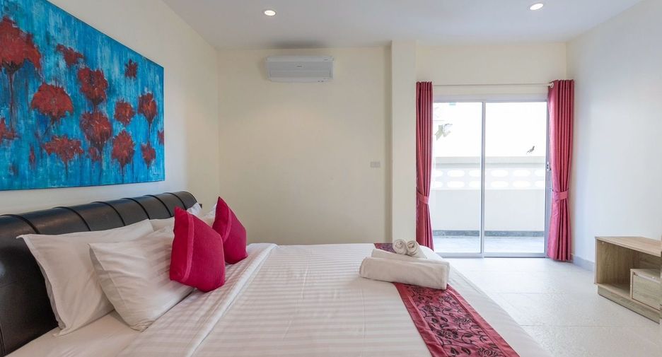 For rent 4 bedrooms villa in Mueang Phuket, Phuket