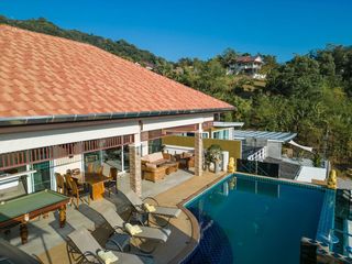 For rent 4 bedrooms villa in Mueang Phuket, Phuket