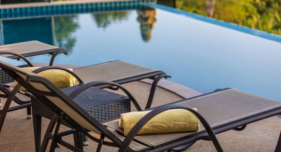 For rent 4 bedrooms villa in Mueang Phuket, Phuket