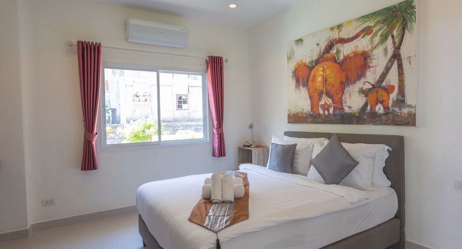 For rent 4 bedrooms villa in Mueang Phuket, Phuket
