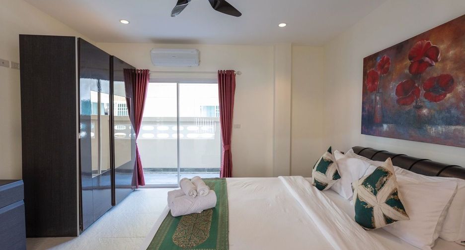 For rent 4 bedrooms villa in Mueang Phuket, Phuket