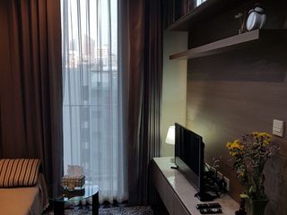 À louer 1 chambre condo à Khlong Toei, Bangkok