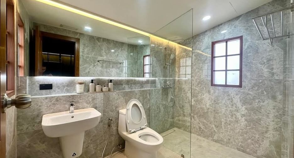 出售 和 出租 4 卧室 独立屋 在 Phuket Town, 普吉