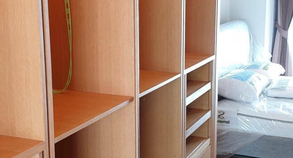 For rent 2 bedrooms condo in Sathon, Bangkok