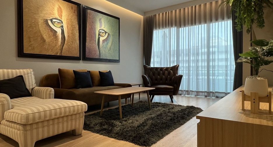 For rent 2 bedrooms condo in Khlong Toei, Bangkok
