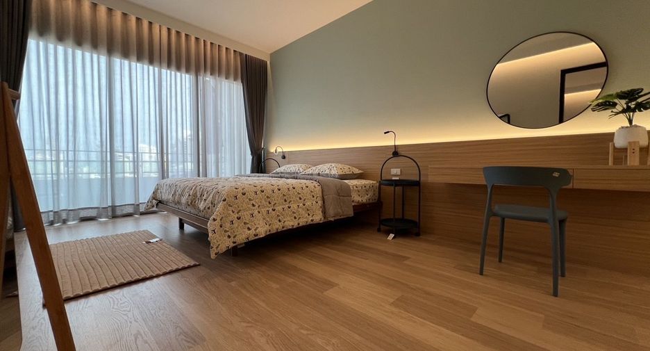 For rent 2 bedrooms condo in Khlong Toei, Bangkok