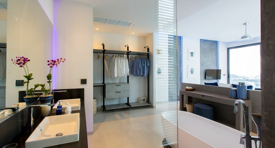 For sale 5 bedrooms villa in Mueang Phuket, Phuket
