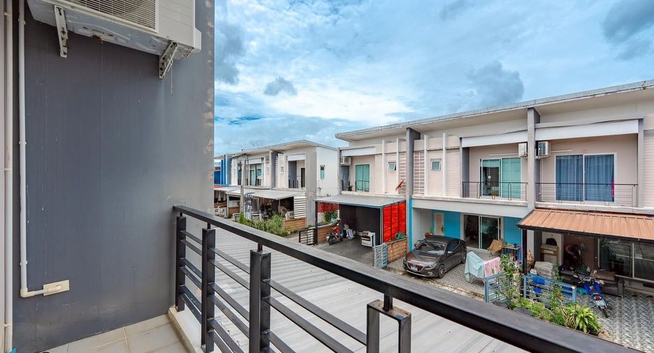 À louer 3 chambres maison à Mueang Phuket, Phuket
