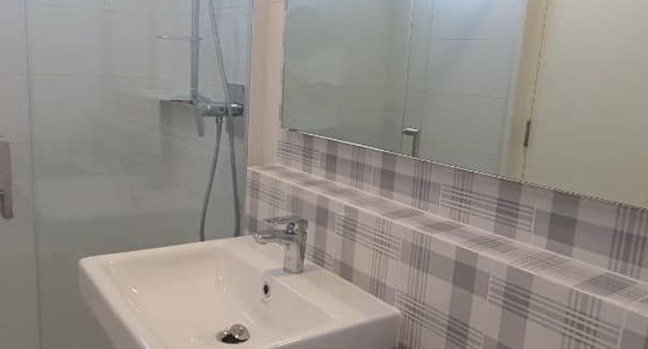 For rent 2 bedrooms townhouse in Prawet, Bangkok