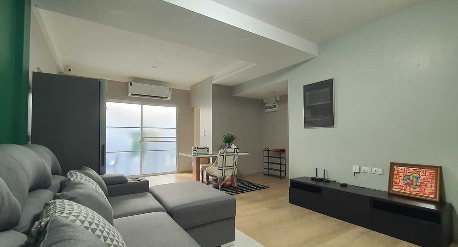 For rent 2 bedrooms townhouse in Prawet, Bangkok