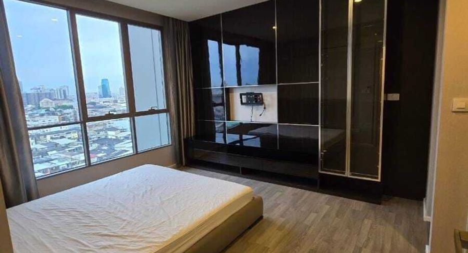 For rent 2 bedrooms condo in Sathon, Bangkok