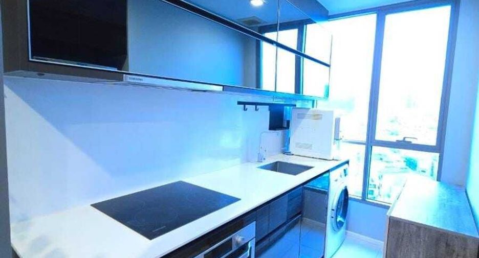 For rent 2 bedrooms condo in Sathon, Bangkok