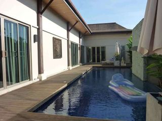For sale 4 bedrooms villa in Mueang Phuket, Phuket