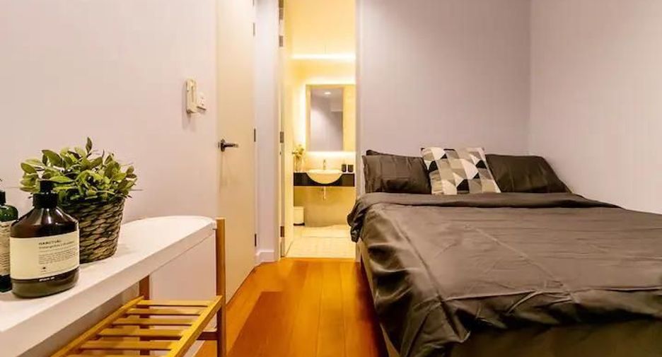 For rent 2 bedrooms condo in Khlong Toei, Bangkok