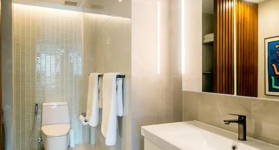 For rent 2 bedrooms condo in Khlong Toei, Bangkok