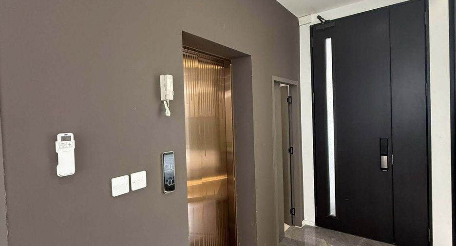 For rent 1 bed office in Lat Phrao, Bangkok
