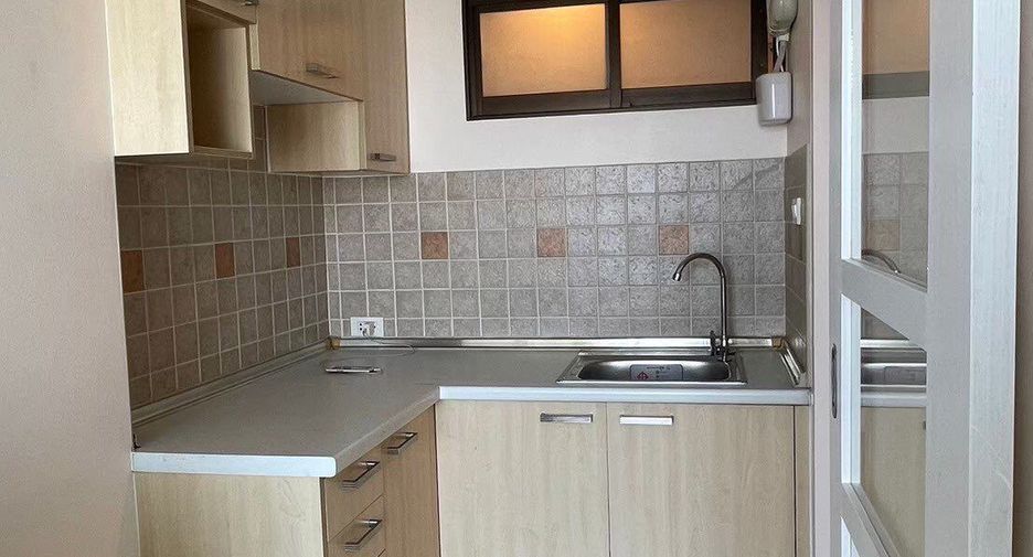 For rent 1 bed condo in Phaya Thai, Bangkok