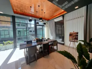For sale 2 bedrooms townhouse in Bang Kapi, Bangkok