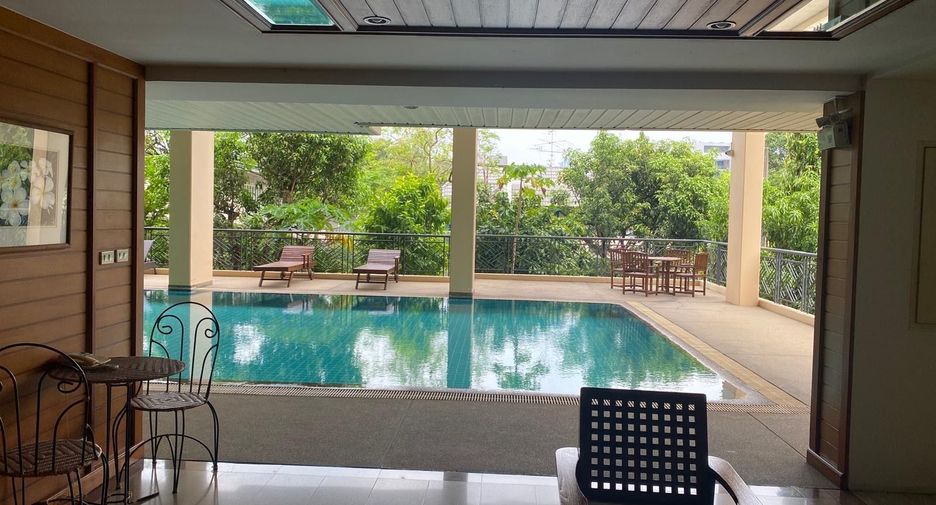 For rent 2 ベッドルーム condo in Watthana, Bangkok