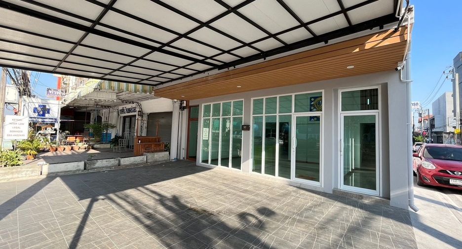 For sale 10 bedrooms retail Space in Don Mueang, Bangkok