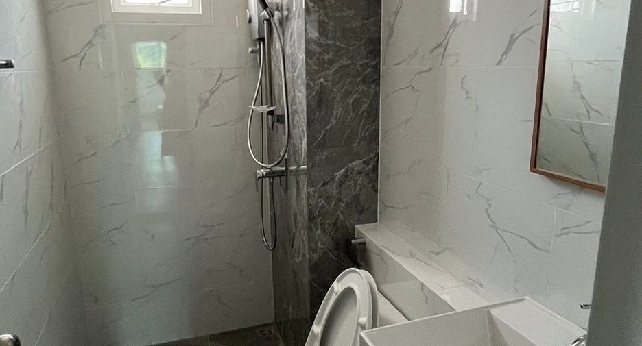 For sale 10 bedrooms retail Space in Don Mueang, Bangkok