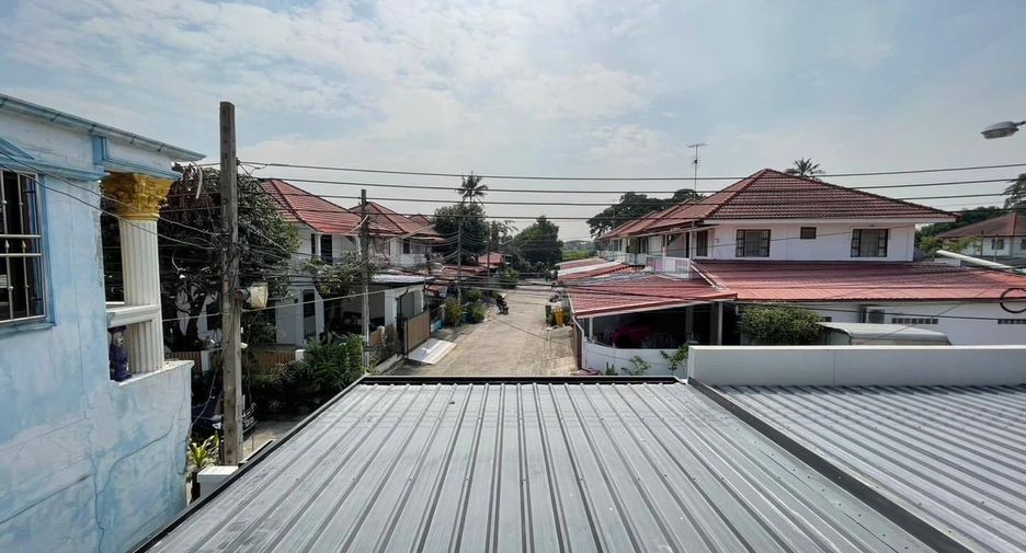For sale 2 bedrooms townhouse in Nong Khaem, Bangkok