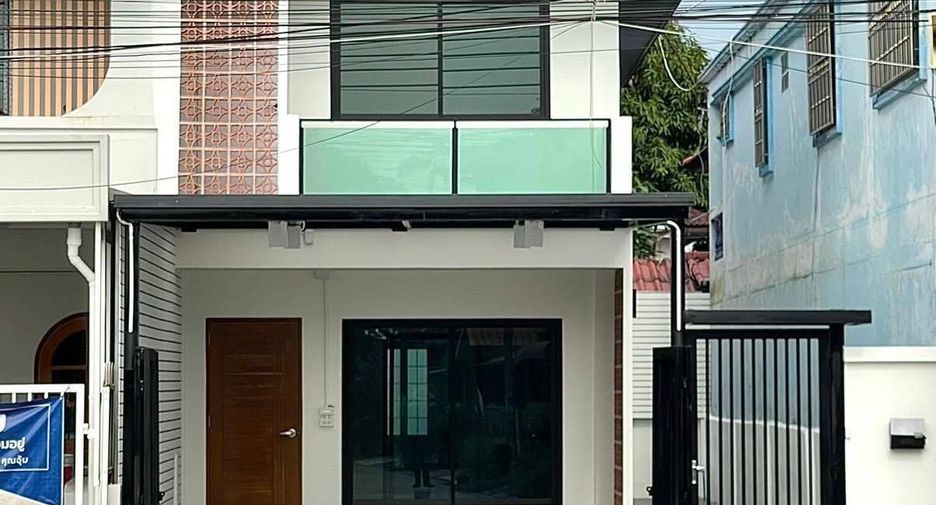 For sale 2 bedrooms townhouse in Nong Khaem, Bangkok