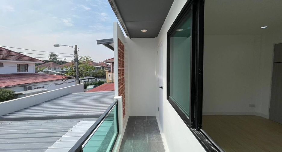 For sale 2 bedrooms townhouse in Nong Khaem, Bangkok