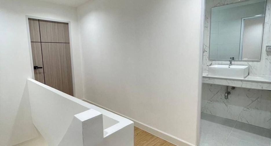 For sale 2 bedrooms townhouse in Nong Khaem, Bangkok